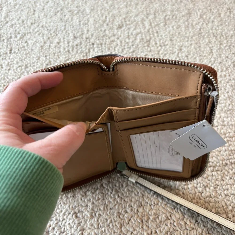 Coach Park Colorblock Leather Wristlet Wallet | Classic Preppy Old Money
